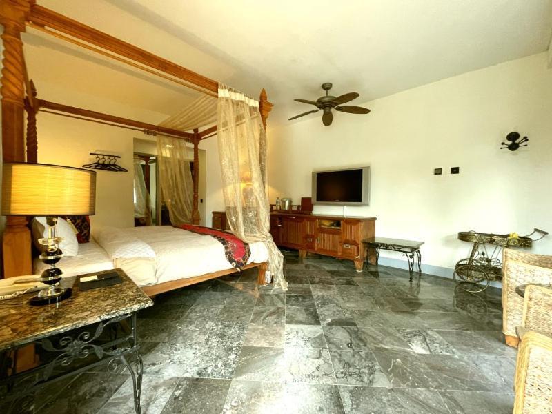 Swan Lake Villa Resort Nanwan Eksteriør bilde